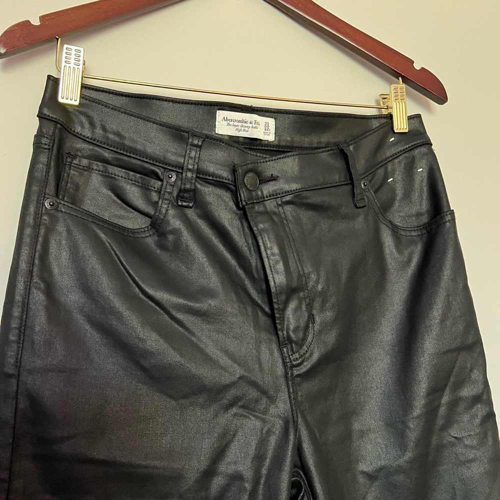 Abercrombie & Fitch High Rise Super Skinny Ankle Jean - Picture 3 of 13